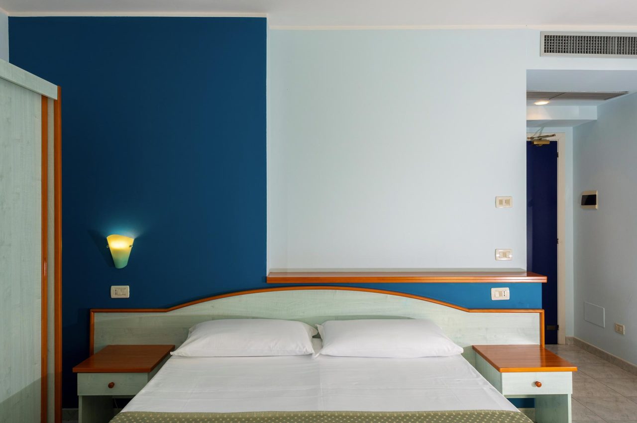 hotel-atlantis-camere-camera-matrimoniale-001